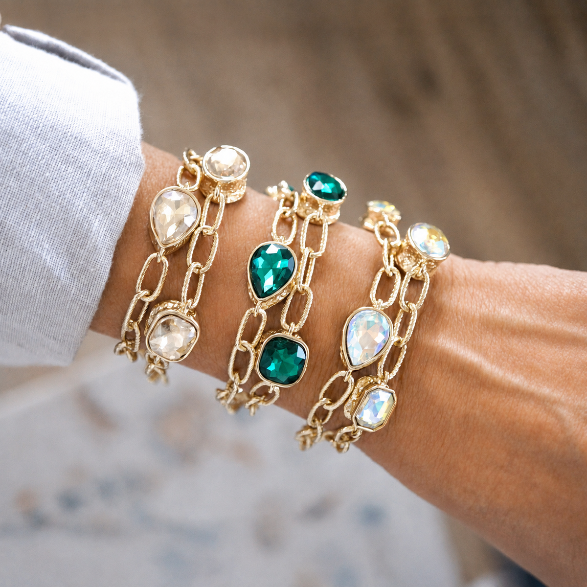 Brilliant Bond – Statement Chain Bracelets with Reflective Crystals
