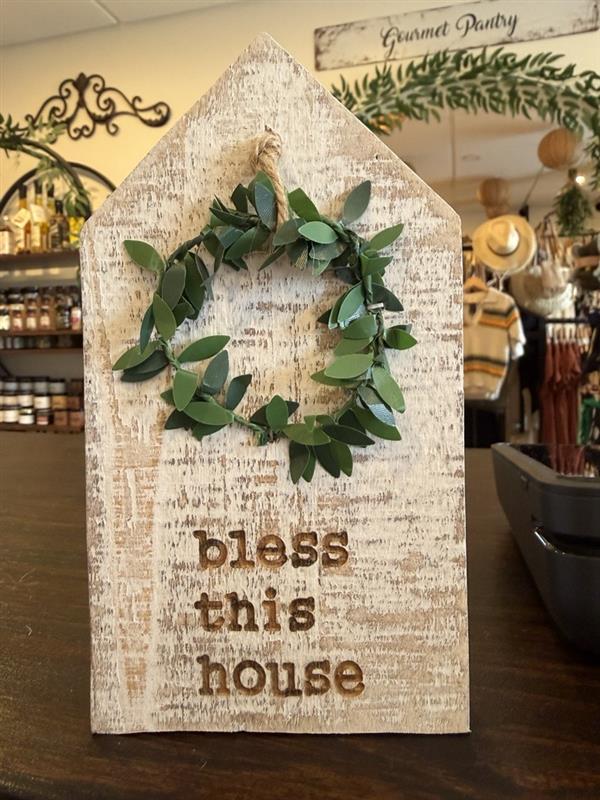 Block Houses with Wreaths | 7H" x 4"W