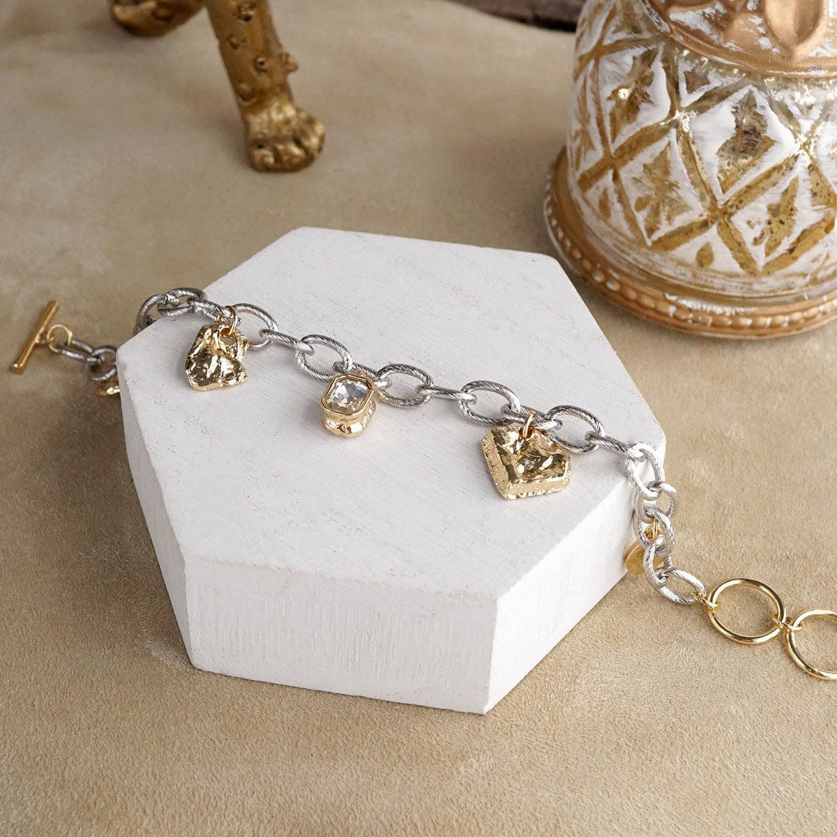 Brilliant Bond – Statement Chain Bracelets with Reflective Crystals