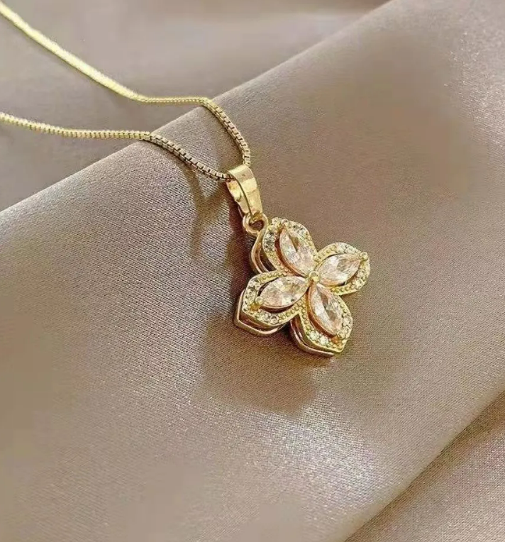 Rotating Four Leaf Clover Jewelry