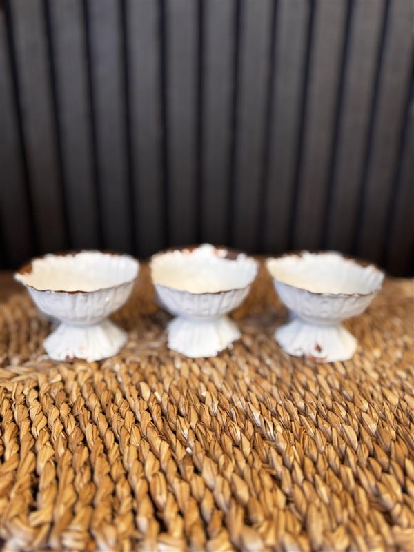 Mini Scalloped Cup