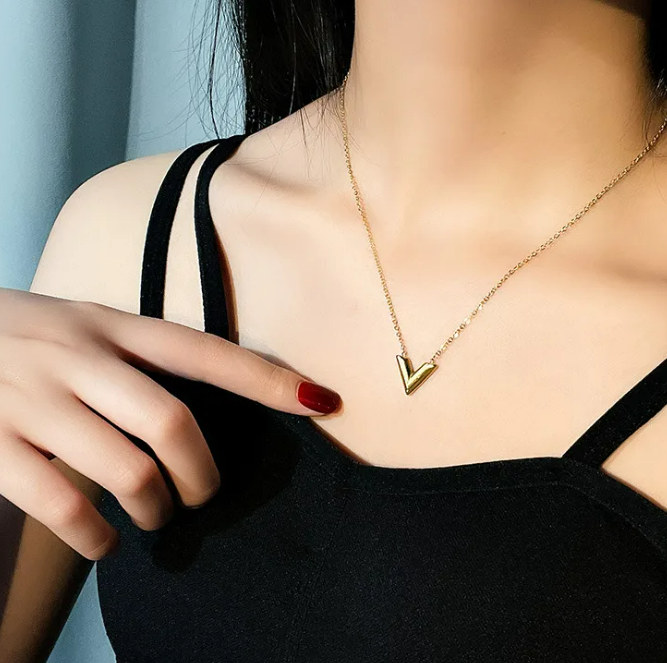 V Inspired Gold Earring and Necklace Set