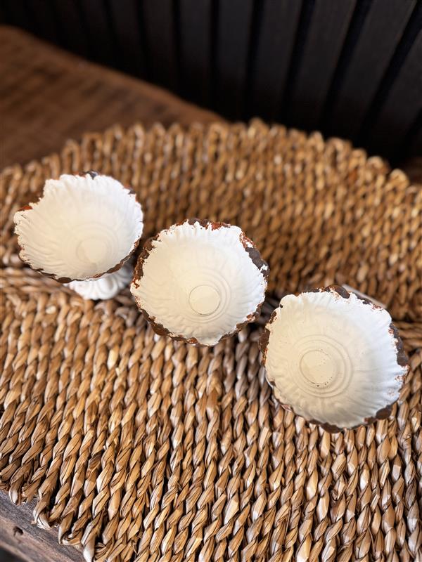 Mini Scalloped Cup