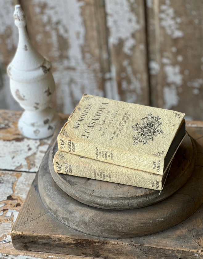 Novel Notes | Casanova Regular