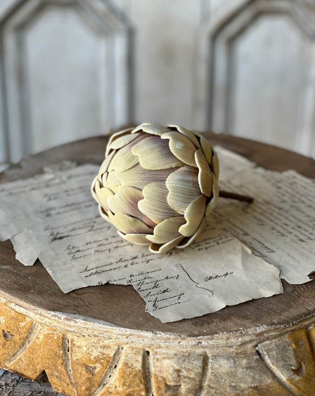 7" Artichoke Pick | Ecru