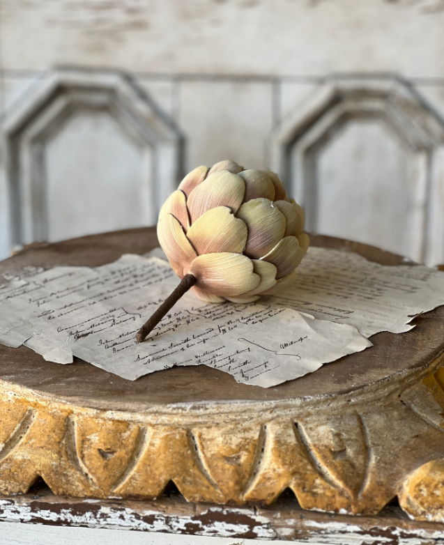 7" Artichoke Pick | Ecru