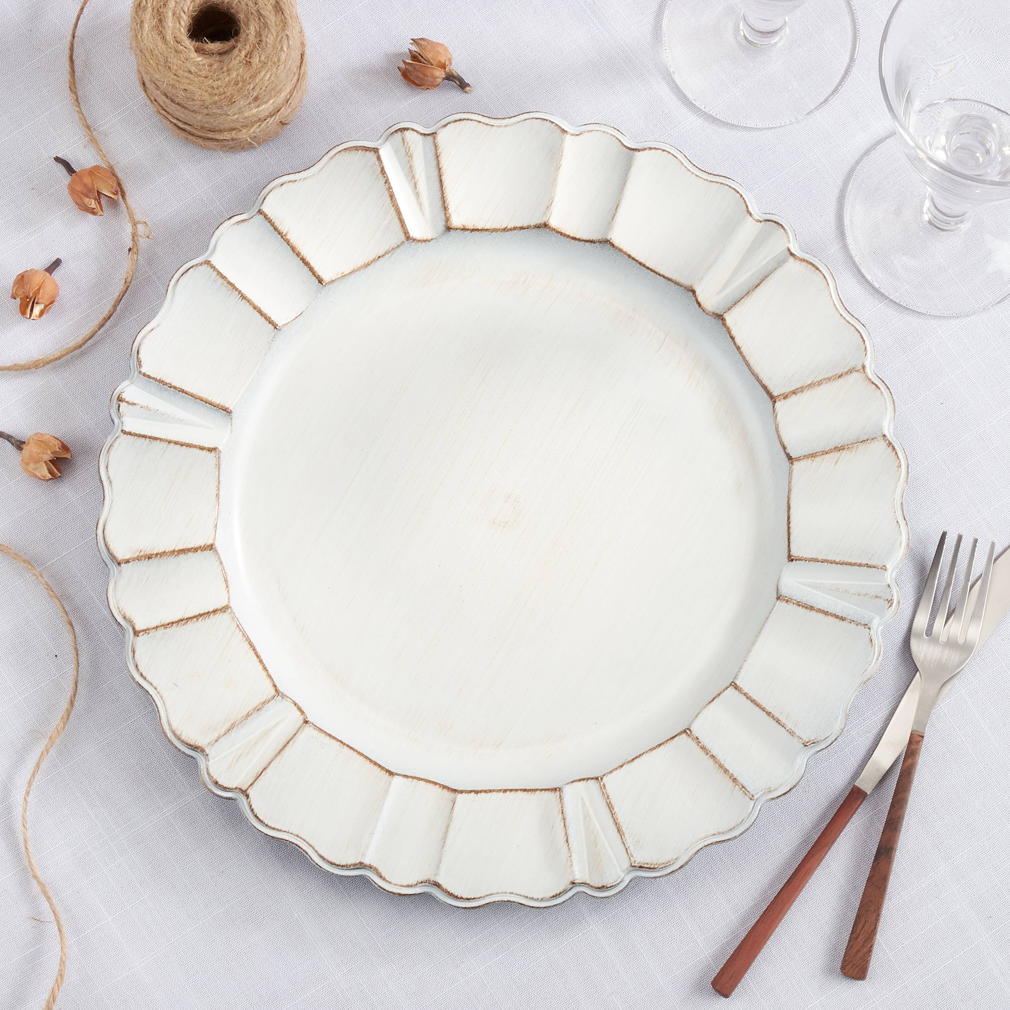 Scalloped Ruffled Charger | 13"