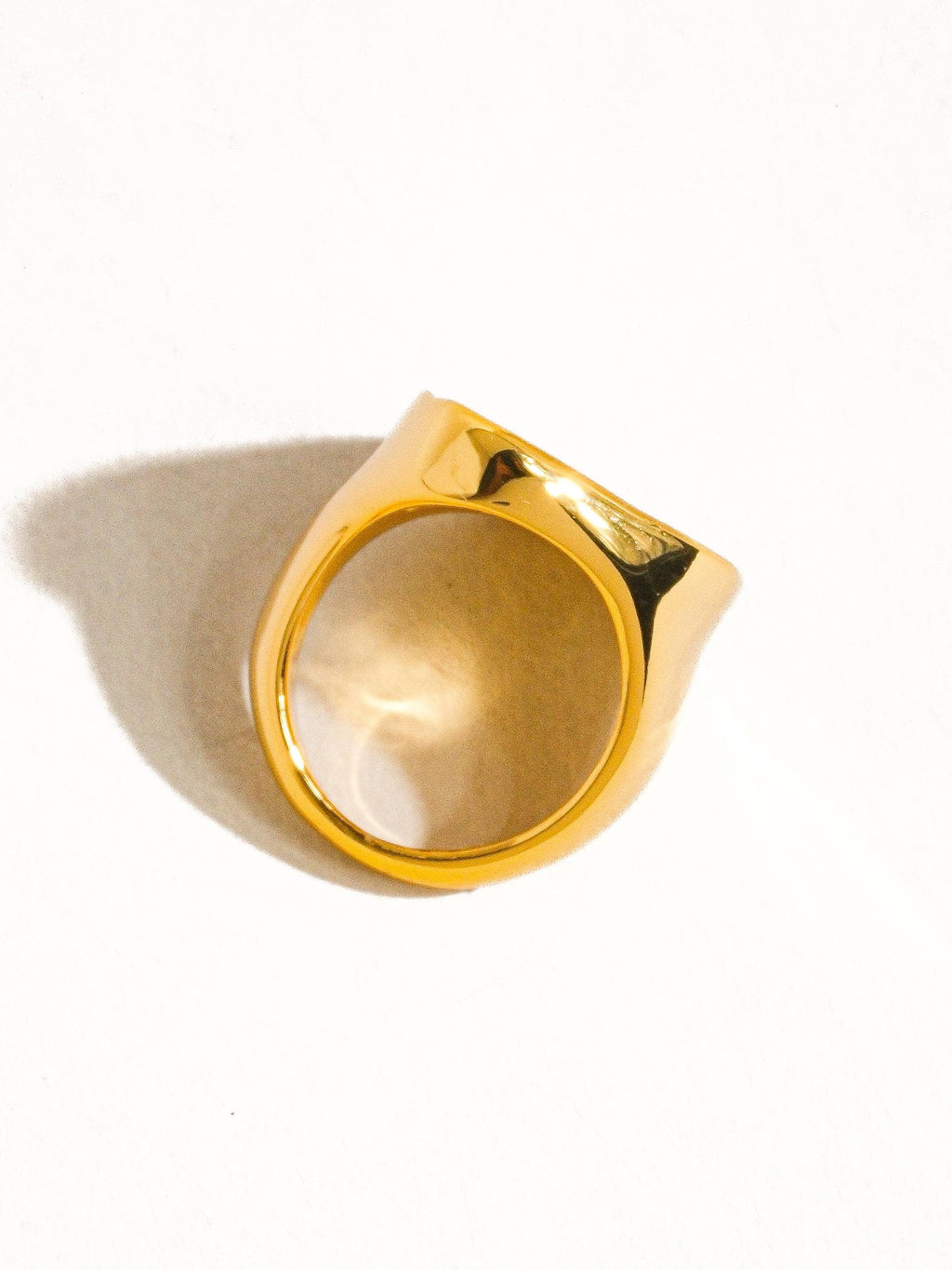 Flânerie by MAIQ - Calypso 18k Gold Natural Shell Statement Ring: White