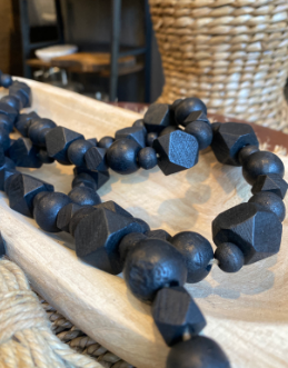 Decorative Geometric Black Beads Regular