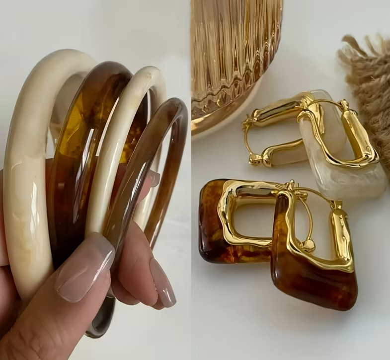 Vintage Resin Bangle & U-Shaped Earring Set