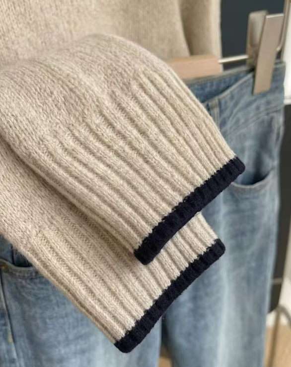 Women's Vintage Print Color-Block Milano Italy Sweater