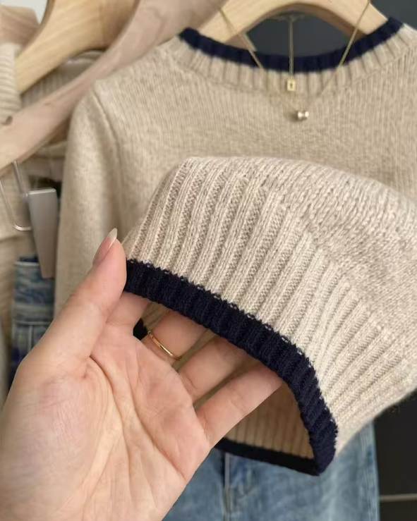 Women's Vintage Print Color-Block Milano Italy Sweater