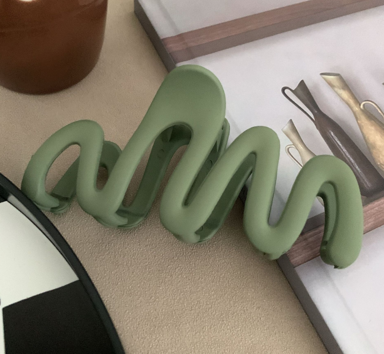 Wave Claw Clip
