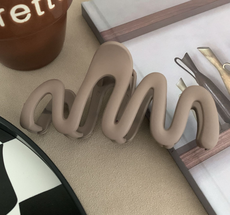 Wave Claw Clip